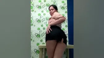 Sexy Filipina secretary tease