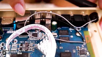 Discover what's inside a 5G wifi transmitter that can broadcast Wifi #3