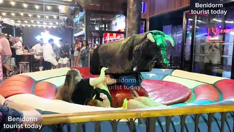 Two girls bull ♥️♥️ riding in short dress ♥️♥️! Mechanical bull ♥️♥️ riding Benidorm! Benidorm bull ♥️♥️ #4