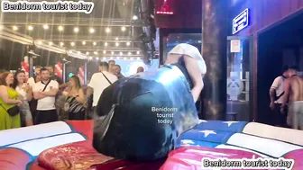 Crazy bull ♥️♥️girl enjoy bull ♥️♥️ riding! Mechanical bull ! Benidorm bull #4