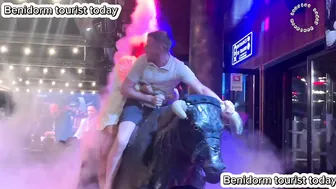 Girl and boy full ♥️♥️♥️♥️enjoy bull riding! Benidorm bull ! Mechanical bull #3