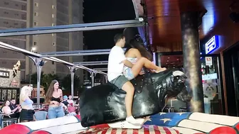 #spain #bullriding #bullridinghighlights #entertainment #benidormbeach #foryou #walking(3) #3