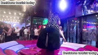 Amazing video two women enjoy♥️♥️ bull riding! Benidorm bull! Mechanical bull #3