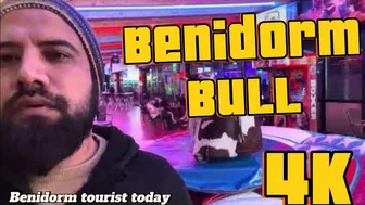 Walking tour night time in Benidorm Spain ???????? | Benidorm bull ???? | very quiet time in Benidorm