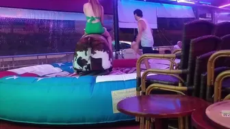 bull riding machine funny and disco Girls enjoy on bull riding (2)