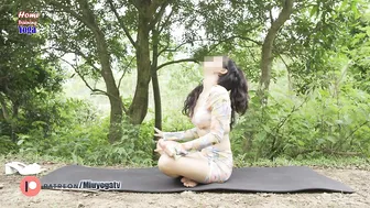 Beautiful movement | Yoga expands the crotch | Out Door Yoga #4