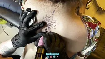 Bé xinh 2k5 xăm 1 đường sóng lưng #leethanhdnai #tattoo #timelapse #2