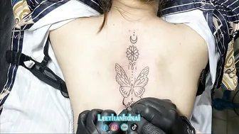 Bé xinh 2k3 xăm hình gởi cảm dọc lưng hoa văn đẹp #leethanhdnai #tattoo #3