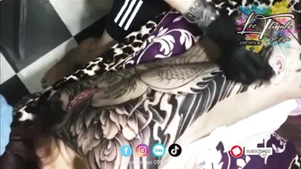 TATTOO khoe body k che hot girl 2k1 cận cảnh xăm bít lưng | Lee Thành Đnai #3