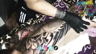 TATTOO khoe body k che hot girl 2k1 cận cảnh xăm bít lưng | Lee Thành Đnai #4