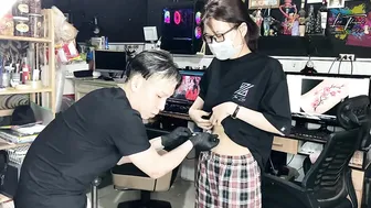 PIERCING Xỏ khuyên rốn piercing không đau như em nghỉ | Lee Thành Tats&Pies #2