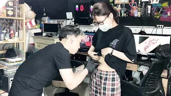 PIERCING Xỏ khuyên rốn piercing không đau như em nghỉ | Lee Thành Tats&Pies #4