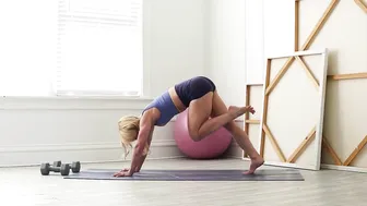 Asana's Strong Core Activation Yoga Workout www.audriasana.live #2