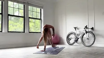 Rhyanna @rhyannawatson yoga flow for audriasana.live/workouts #2