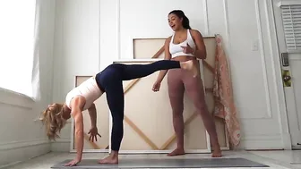 Stefanie & Michelle_yogogirls yoga class #4