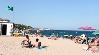 4k VIDEO BEACH walk in COSTA BRAVA Spain TRAVEL vlog #4